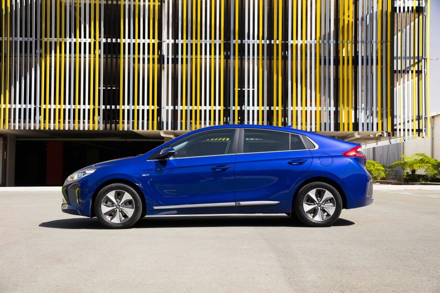  Hyundai IONIQ electric (AE) 2018 года  (AU) (фото 25 из 40)